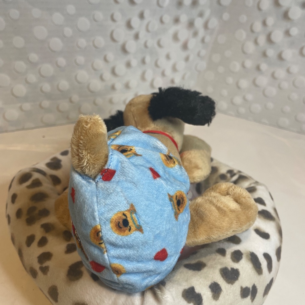 Pound Puppy 🐶 Newborn with dog bed - Picture 5 of 11